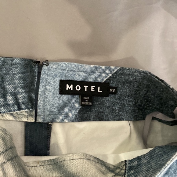 MOTEL XS low waist denim print mini skirt - Picture 5 of 9